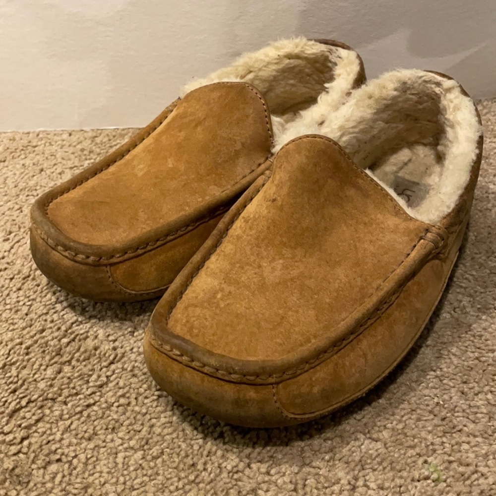 Ugg’s Men’s Slippers